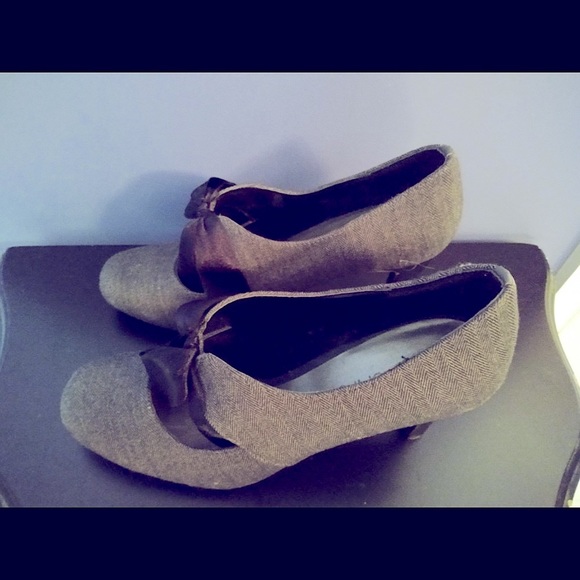 Ann Marino size 9 Mary Jane bow-tie shoes. - Picture 2 of 4